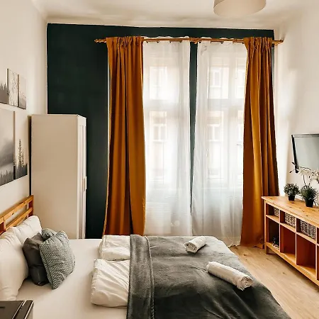 Savor Apartment *